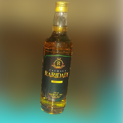 Cachaça Raridade Umburana da cidade de Salinas (670ml)